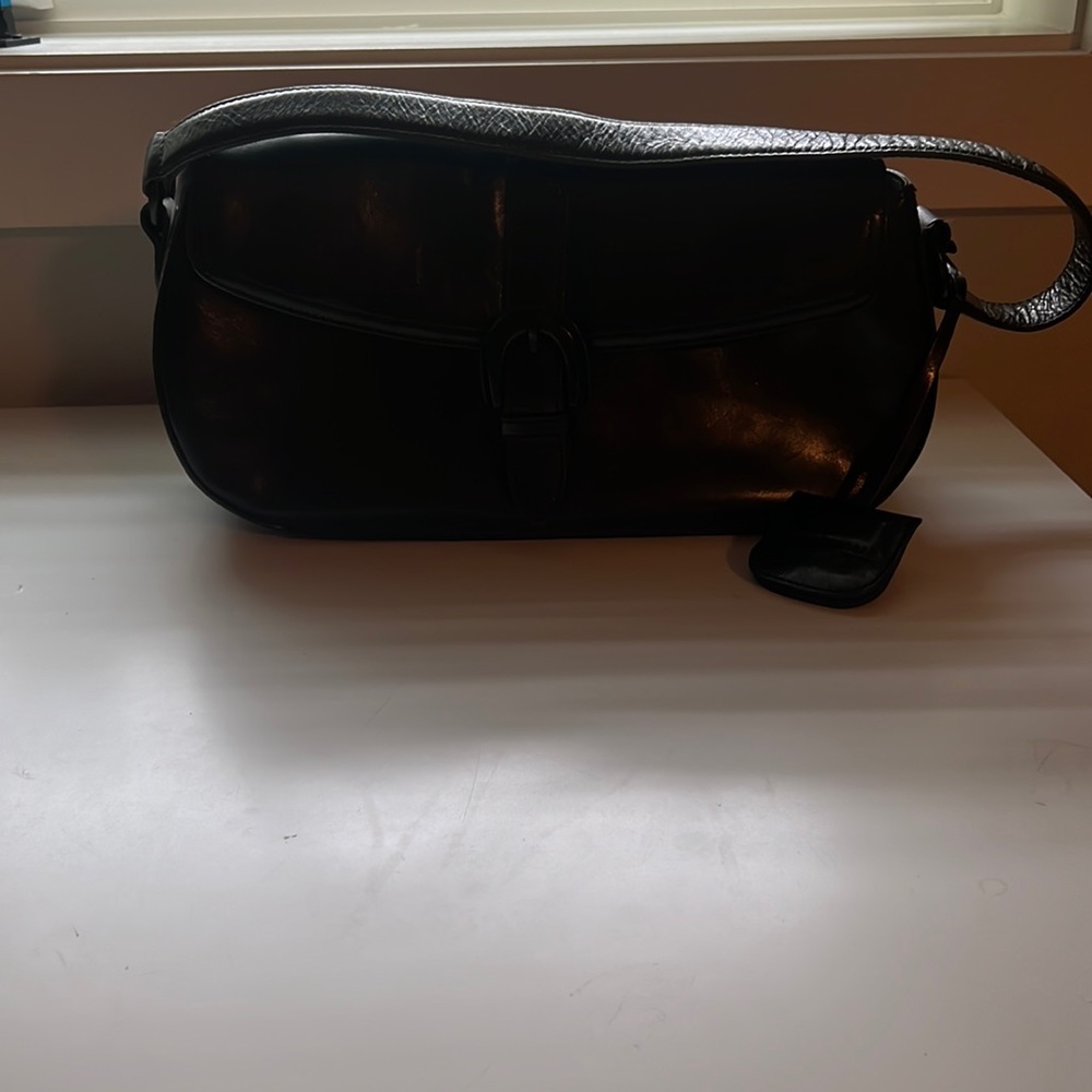 Black Kenneth Cole purse